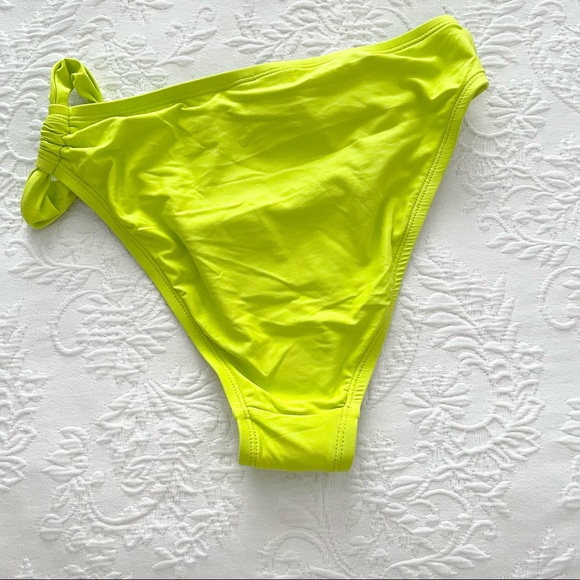 NWOT Lulus Float Along Lime Green Side-Loop Bikini Top & Bottoms Set Small - Picture 14 of 16
